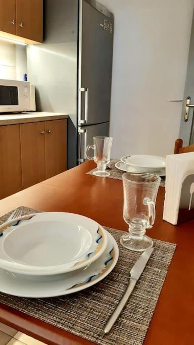 Carlito"S Apartment 1 Next To Metro Station Athens Exterior photo